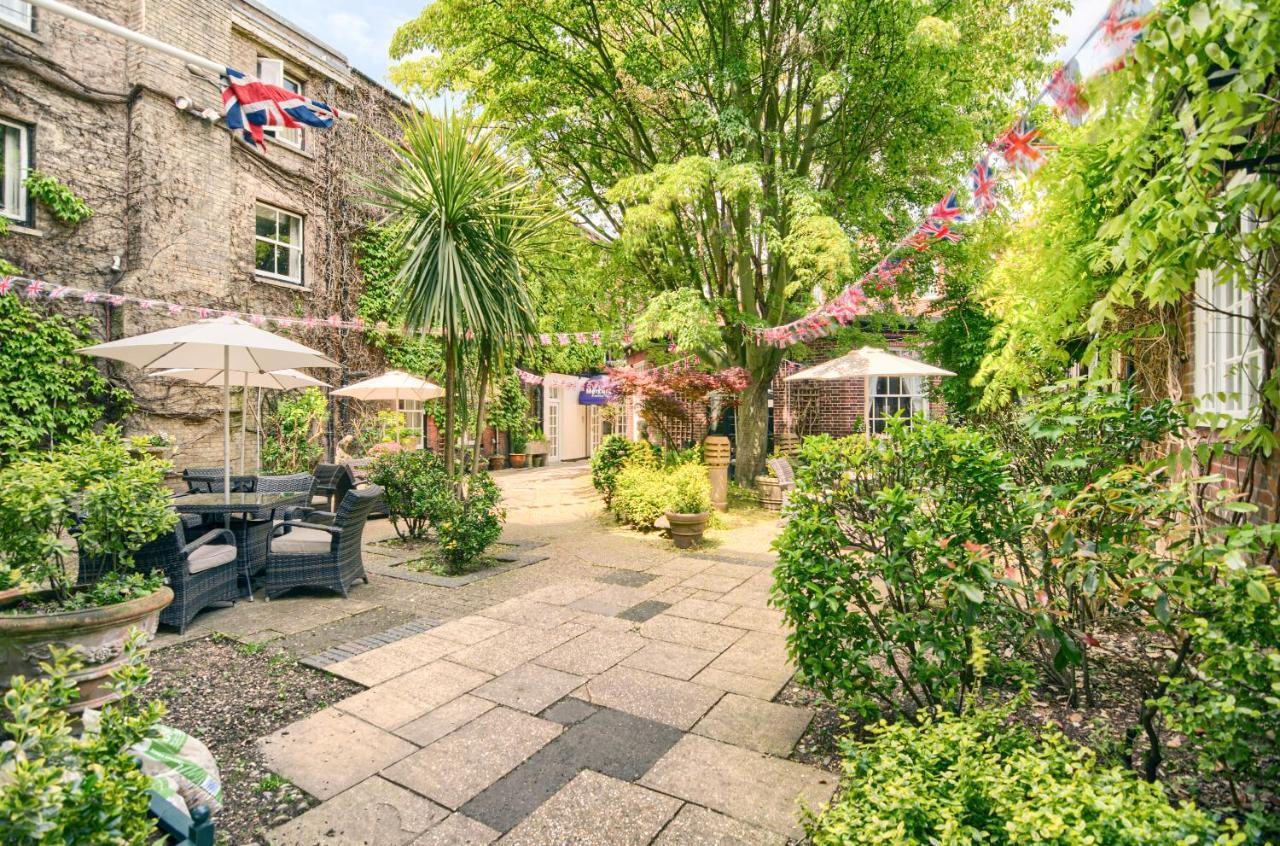 Mercure Salisbury White Hart Hotel & Apartments Extérieur photo