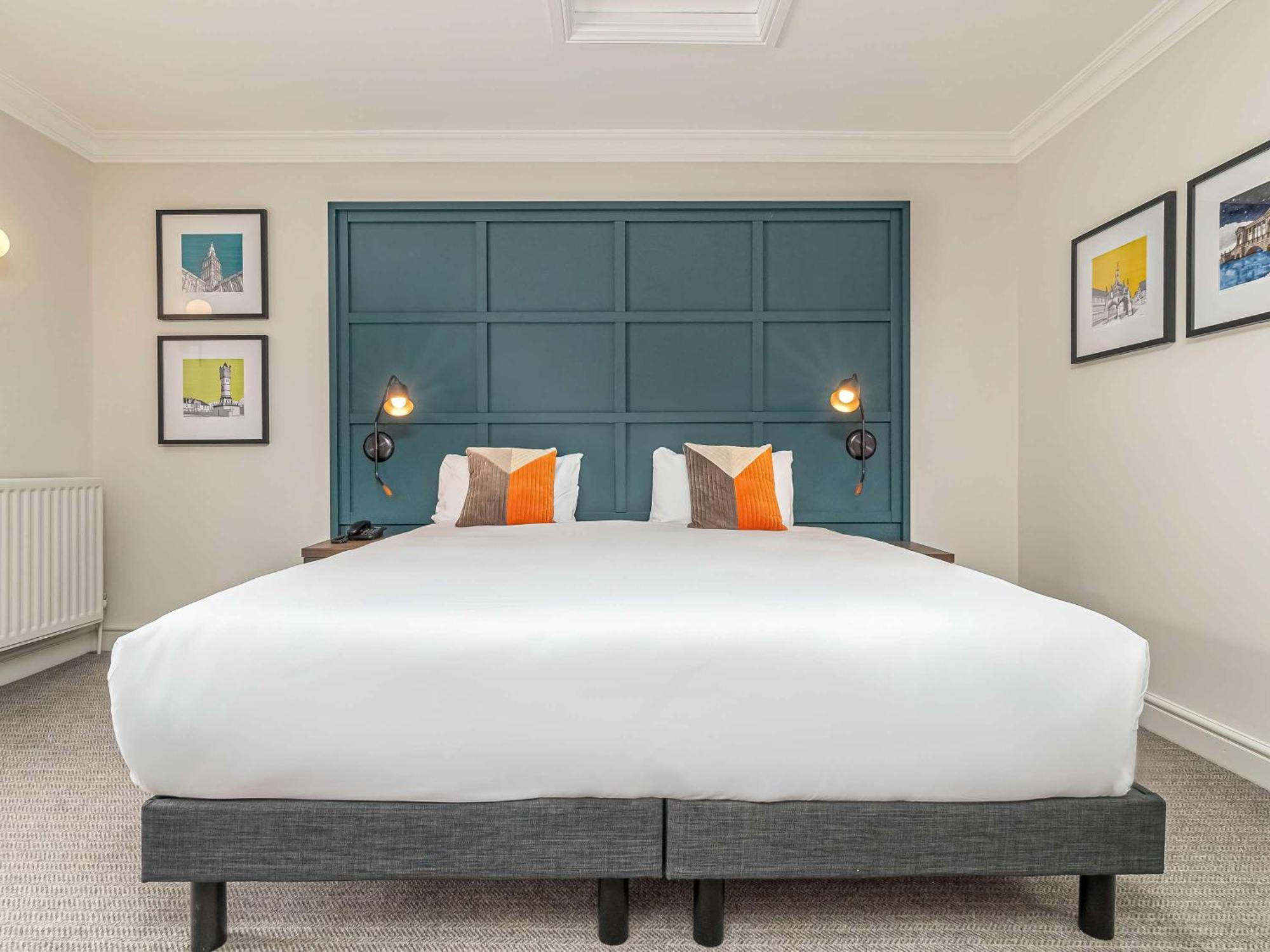 Mercure Salisbury White Hart Hotel & Apartments Extérieur photo