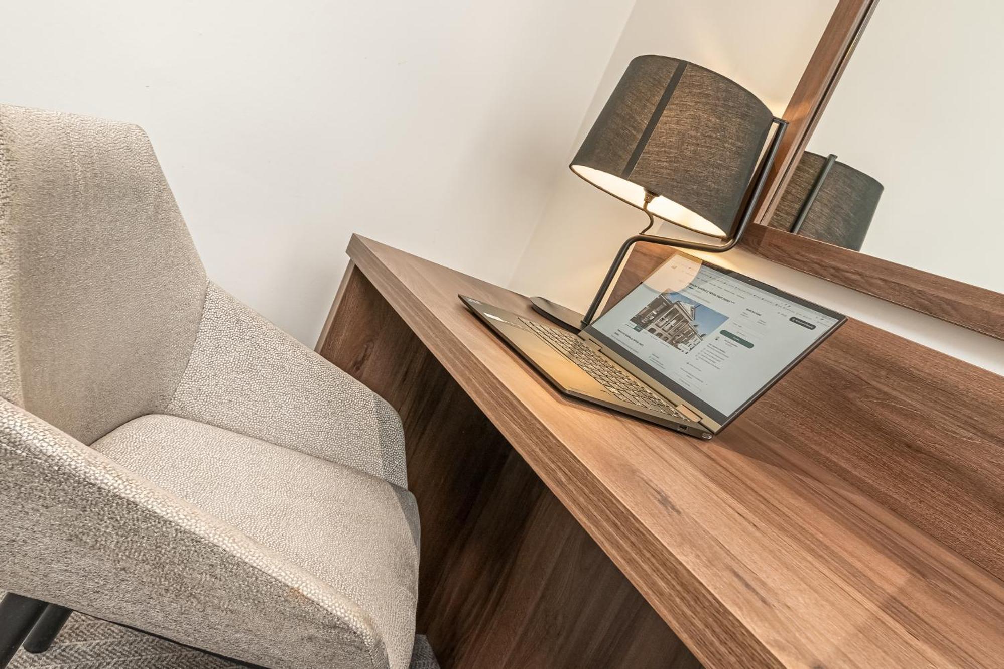 Mercure Salisbury White Hart Hotel & Apartments Extérieur photo