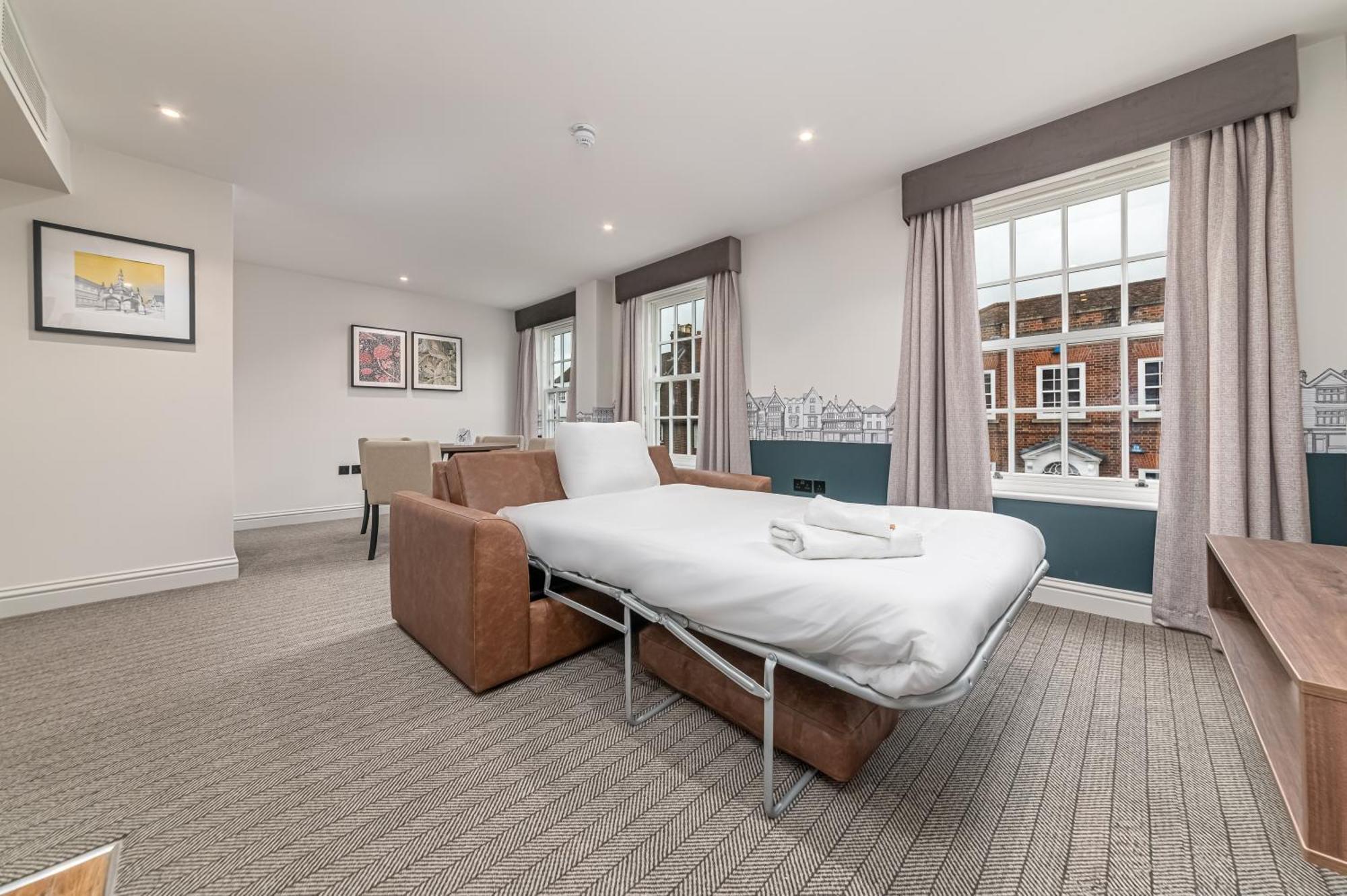 Mercure Salisbury White Hart Hotel & Apartments Extérieur photo