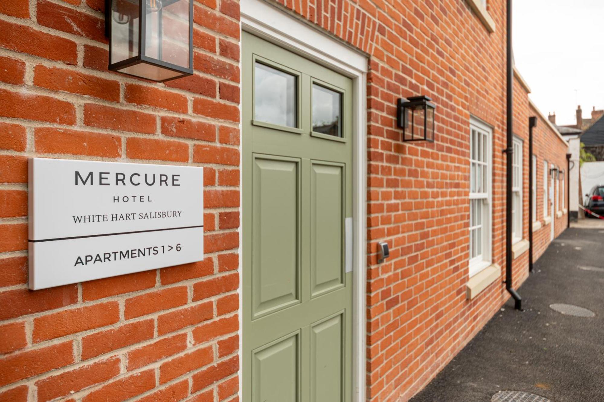 Mercure Salisbury White Hart Hotel & Apartments Extérieur photo