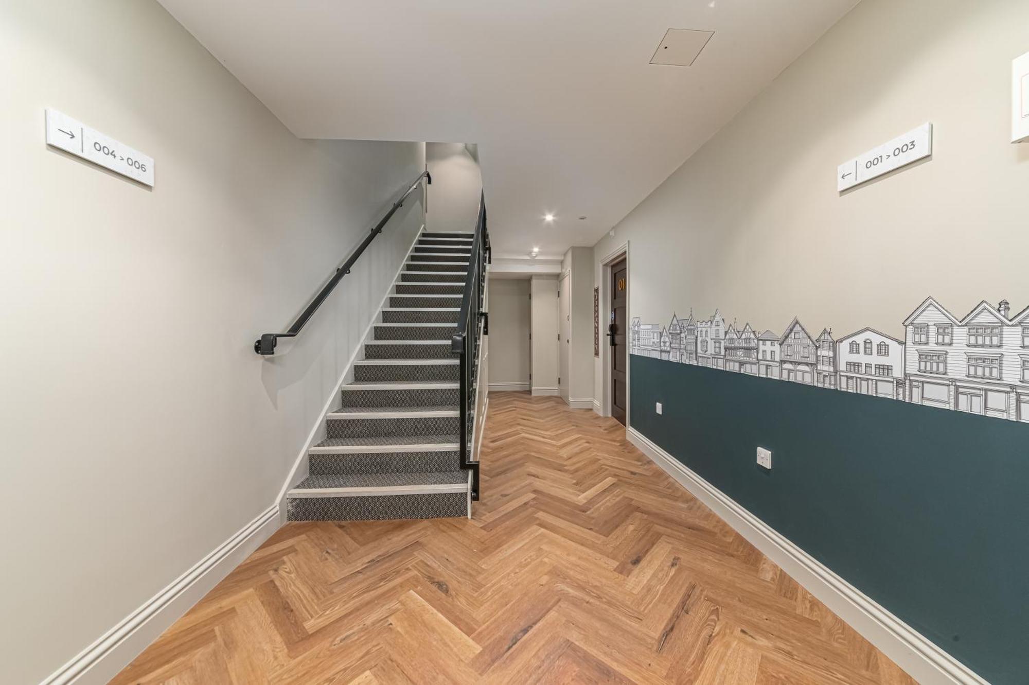Mercure Salisbury White Hart Hotel & Apartments Extérieur photo