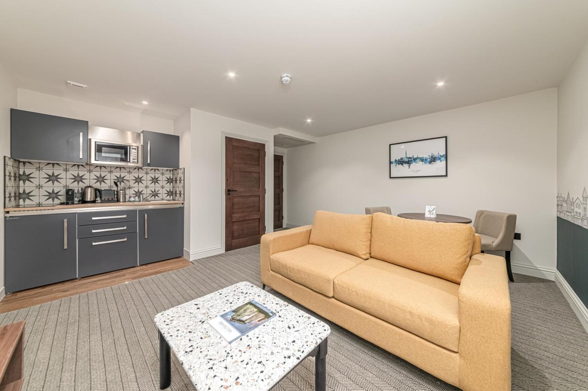 Mercure Salisbury White Hart Hotel & Apartments Extérieur photo
